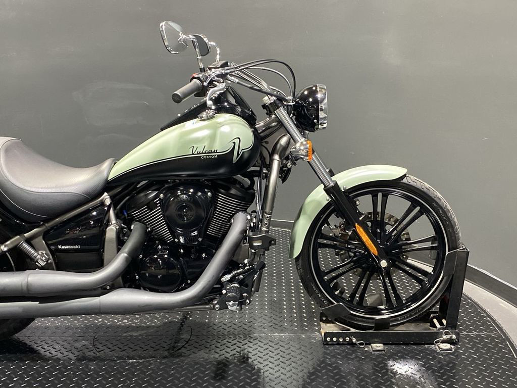 Vulcan 900 Custom