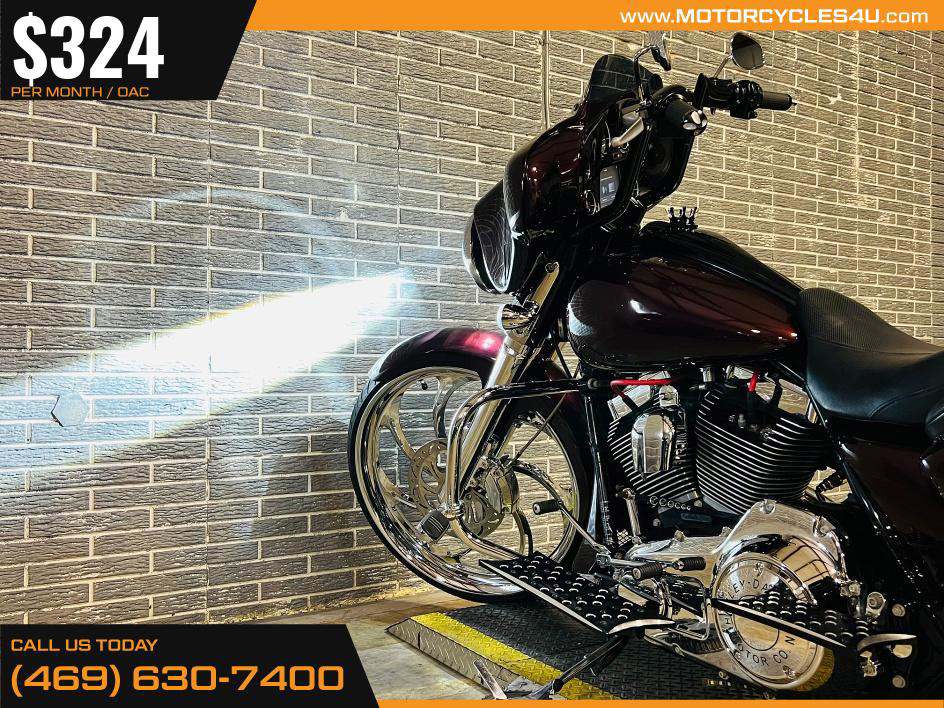 Street Glide®