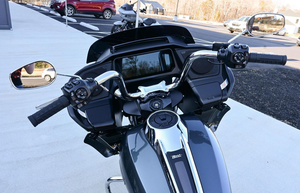 Road Glide®