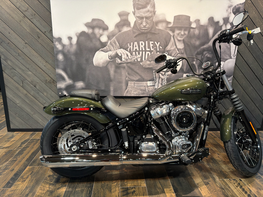 Street Bob®