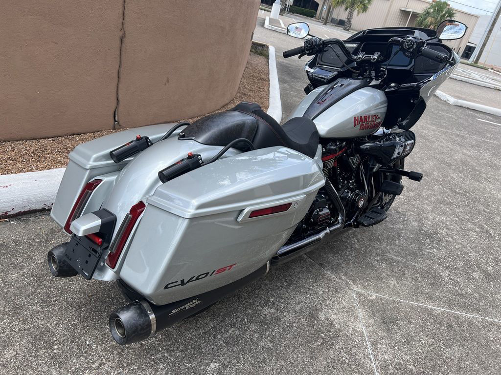CVO® Road Glide® ST