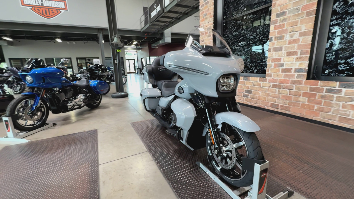 Street Glide® Ultra
