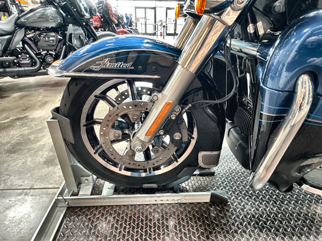 Electra Glide® Ultra® Limited 115th Anniversary
