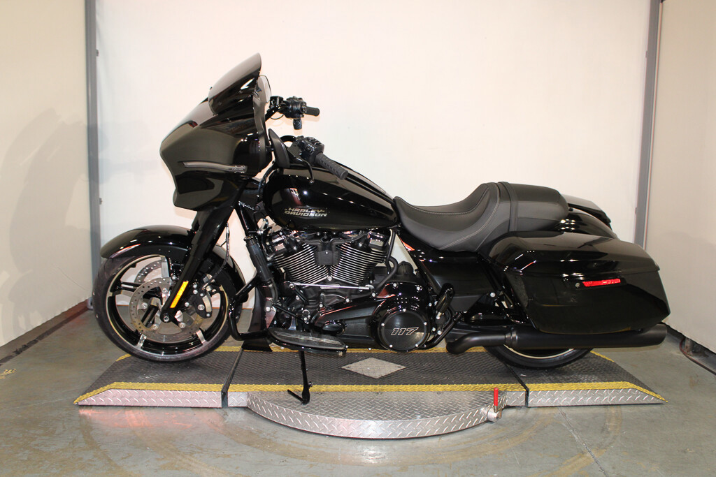 Street Glide®