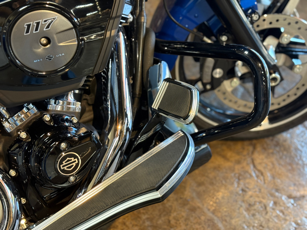 Road Glide®