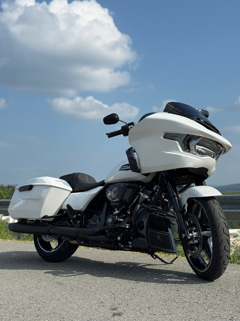 Road Glide®