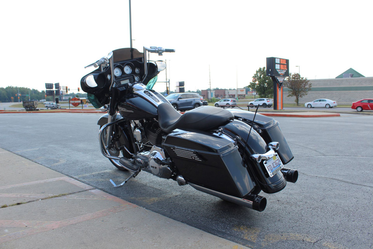 Street Glide®