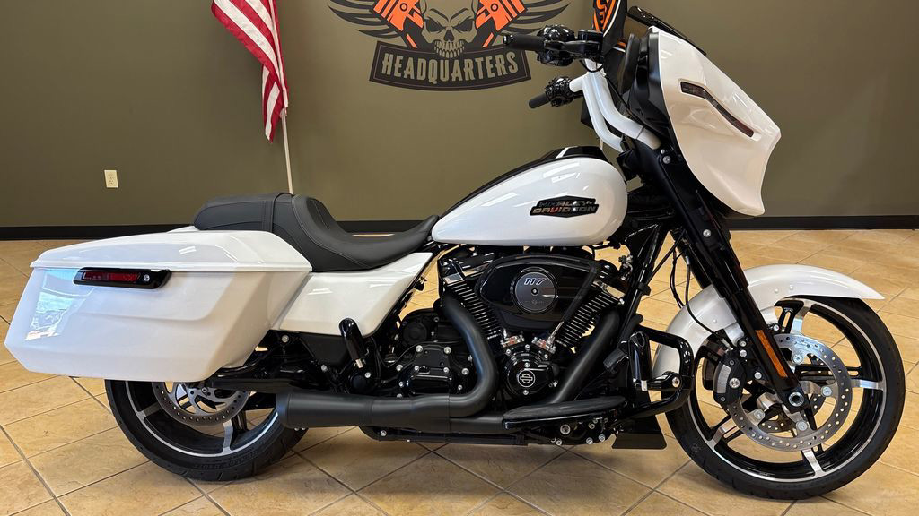 Street Glide®