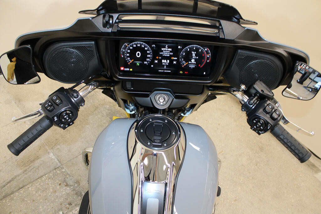 Street Glide®