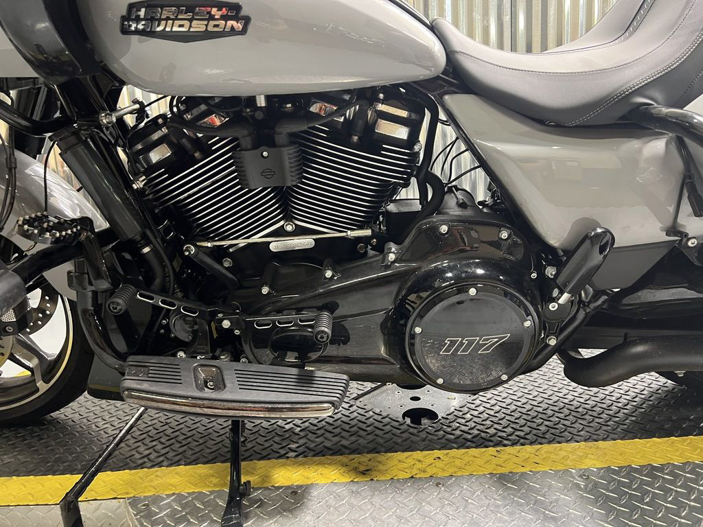 Road Glide®