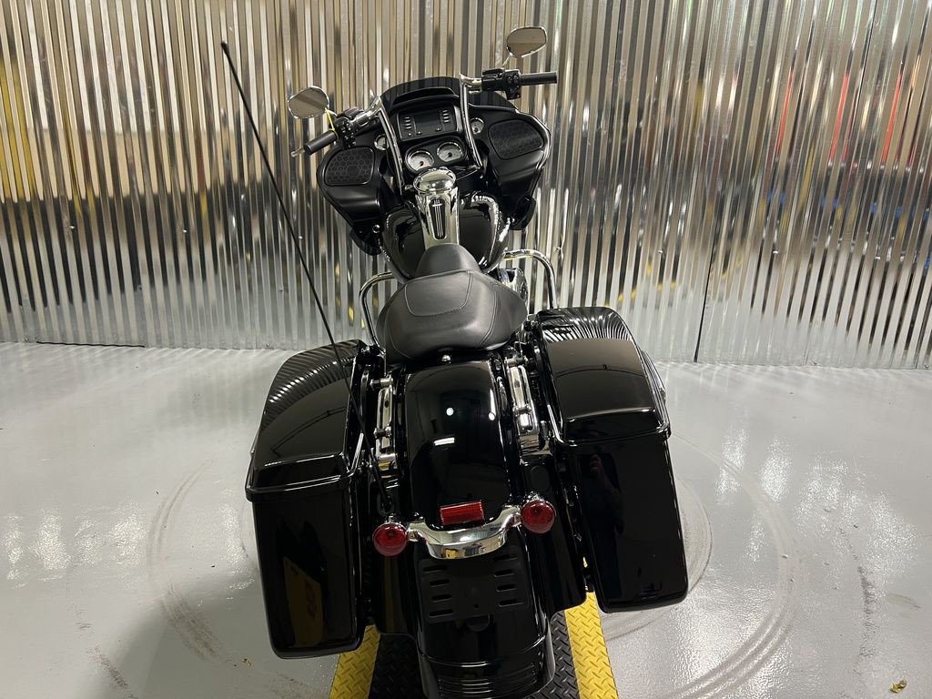 Road Glide®
