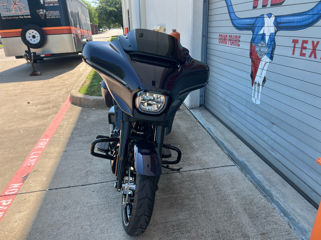 Street Glide®