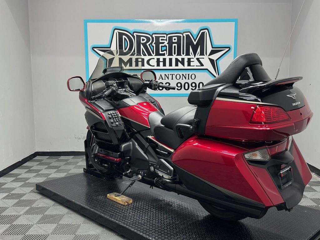 Gold Wing® Audio Comfort