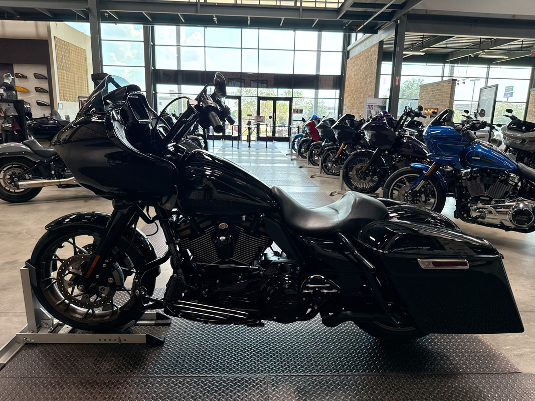 Road Glide® ST