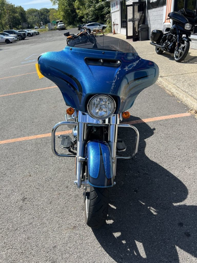 Street Glide®