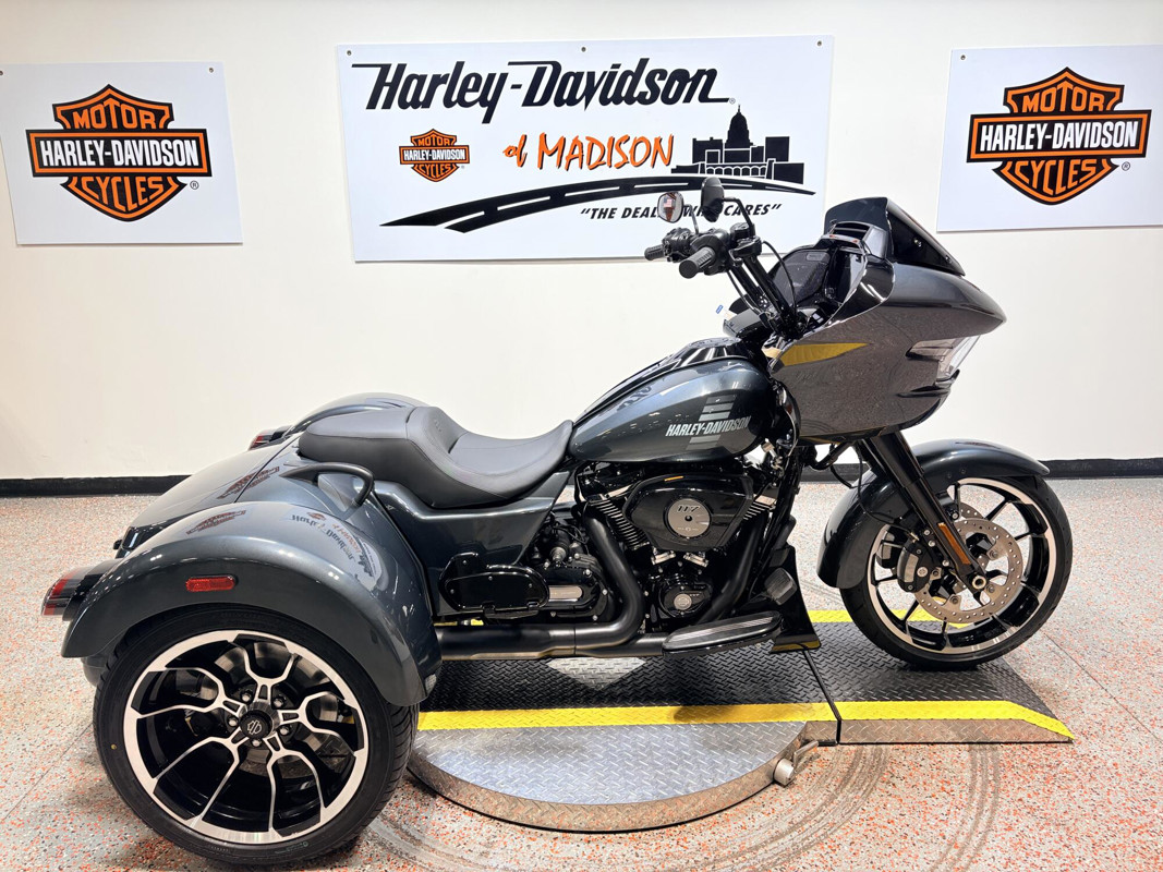 Road Glide® 3