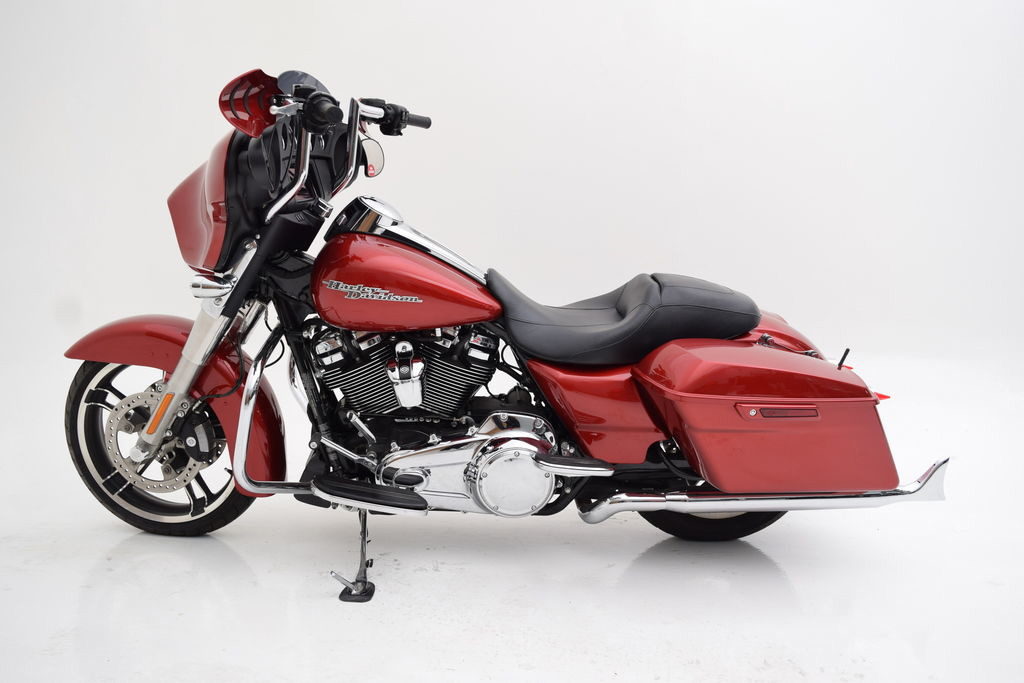 Street Glide®