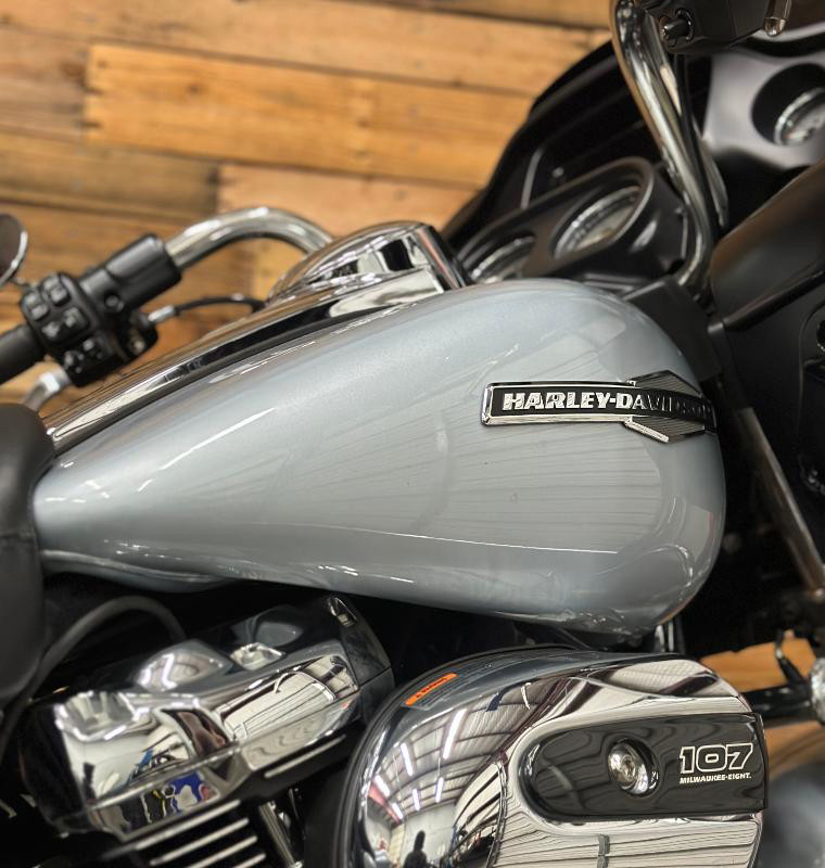 Road Glide®