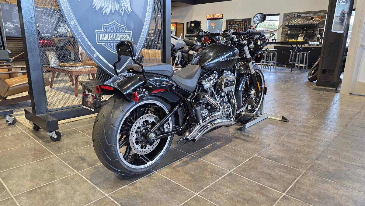 Softail® Breakout® 114