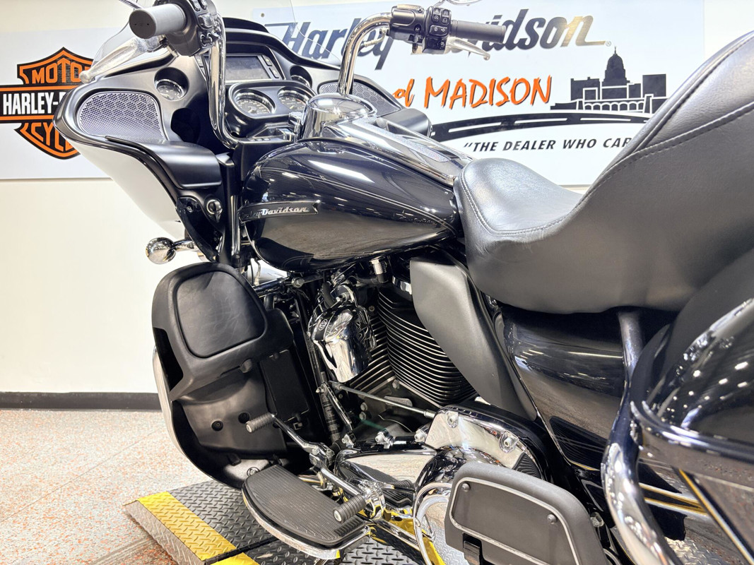 Road Glide® Ultra