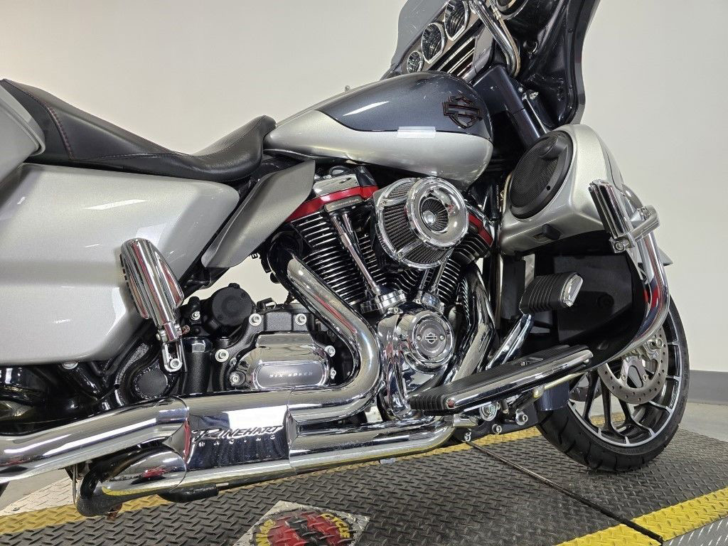 CVO® Street Glide®