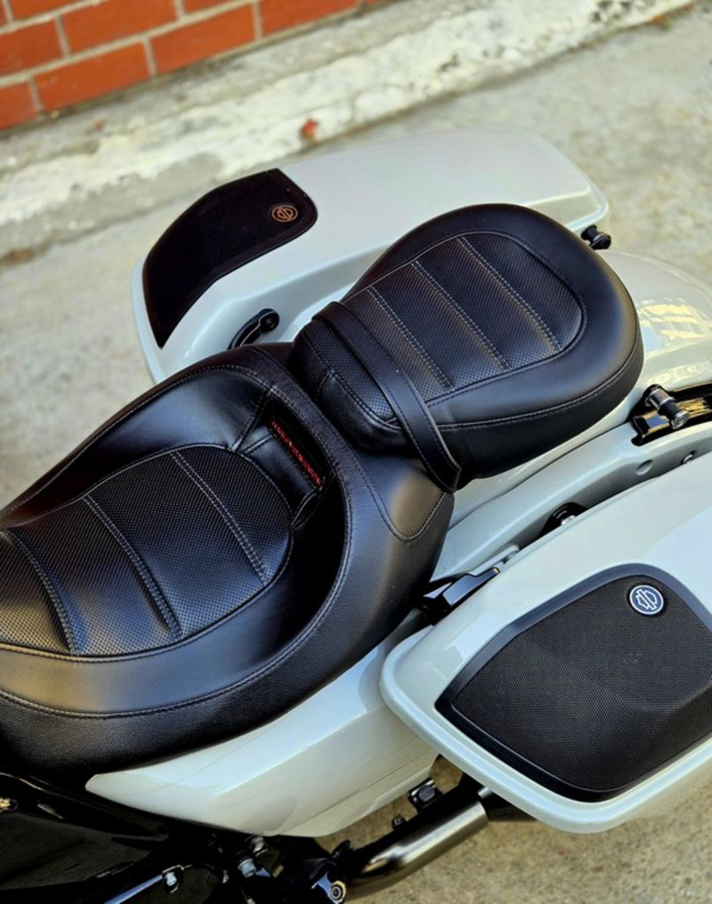 CVO® Road Glide®