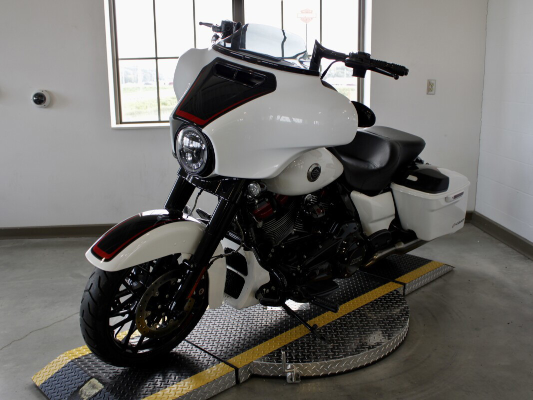 CVO® Street Glide®
