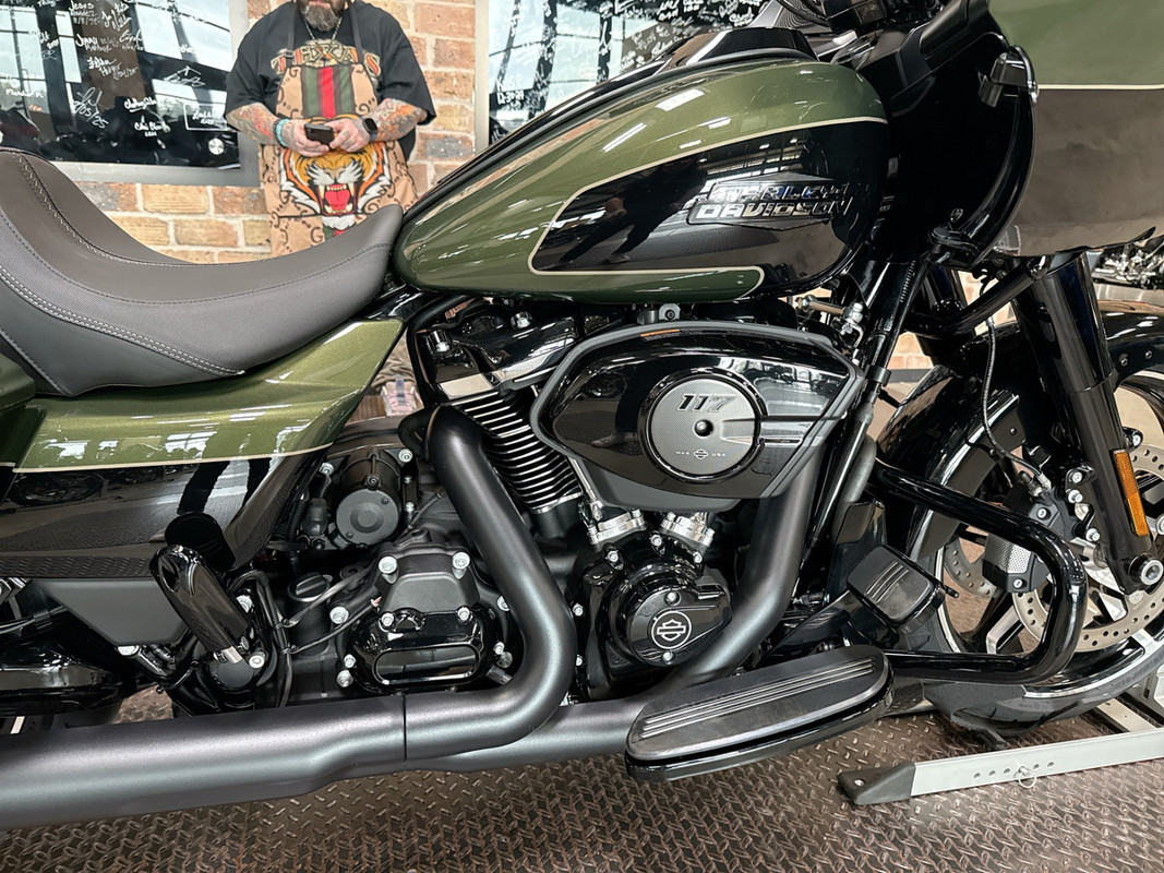 Road Glide®
