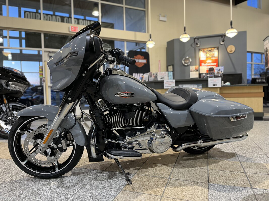 Street Glide®