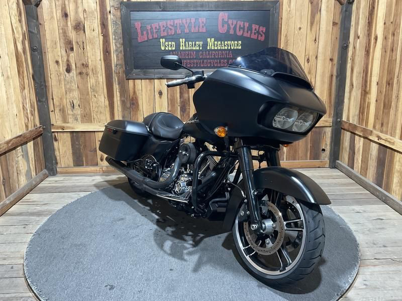 Road Glide®