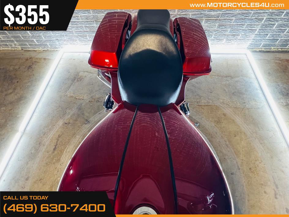 Street Glide®