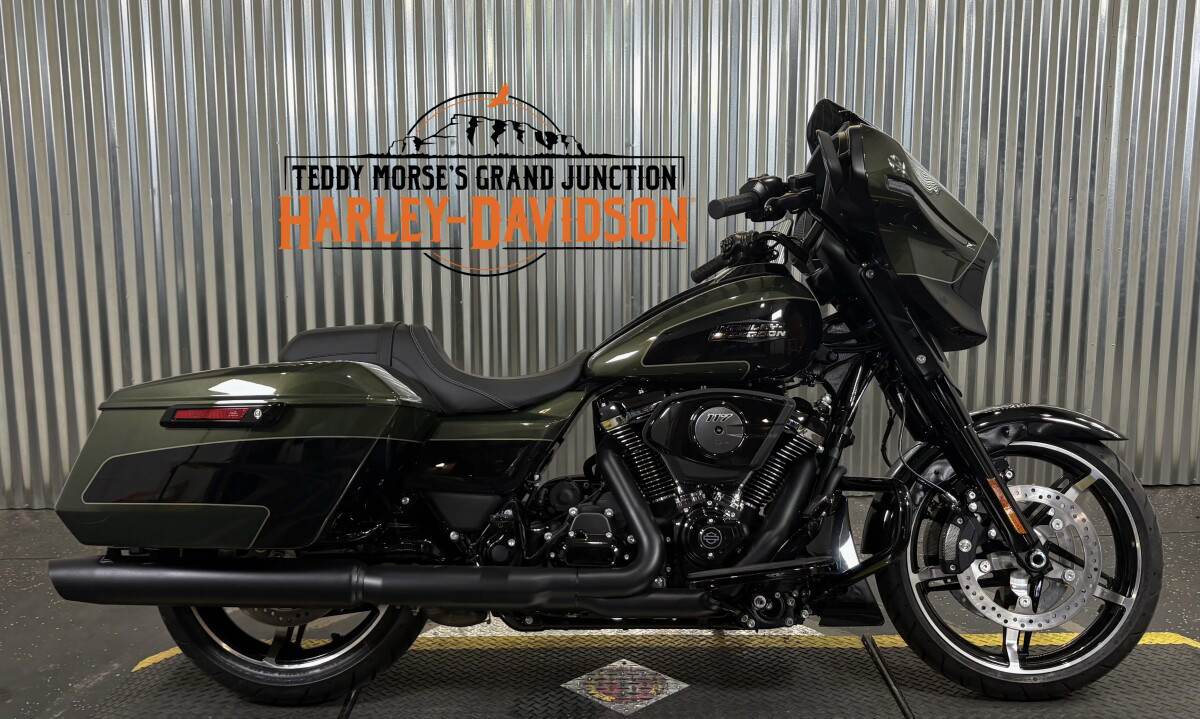 Street Glide®