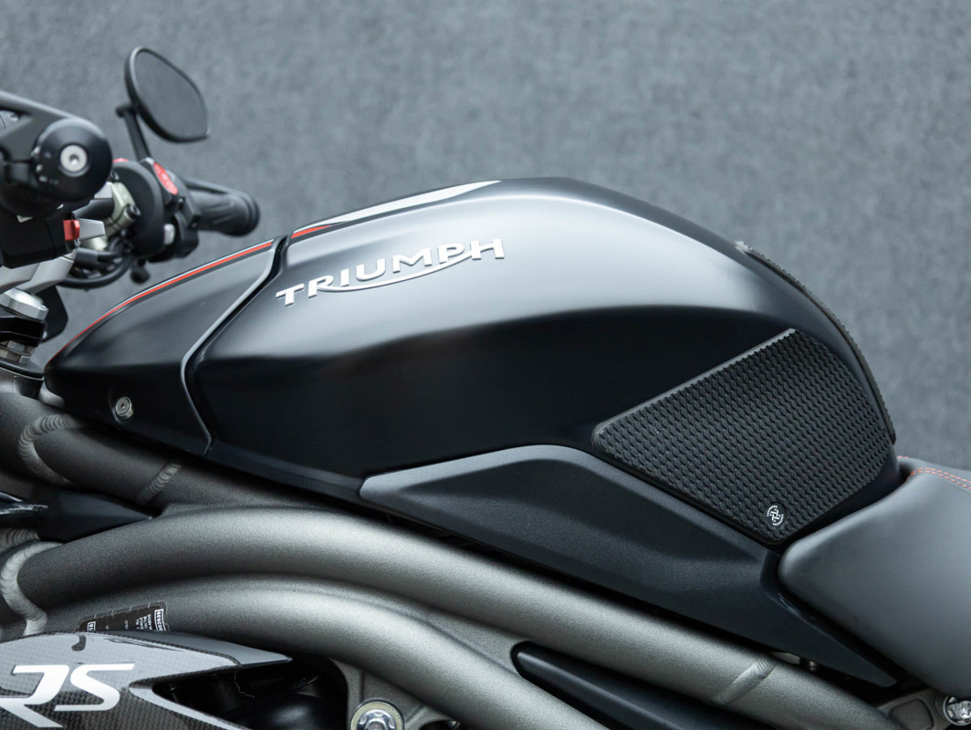 SPEED TRIPLE RS