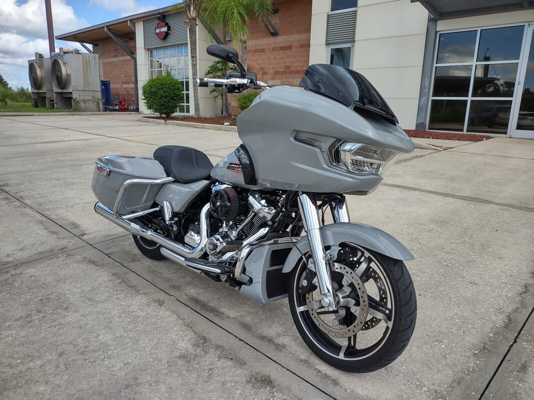 Road Glide®