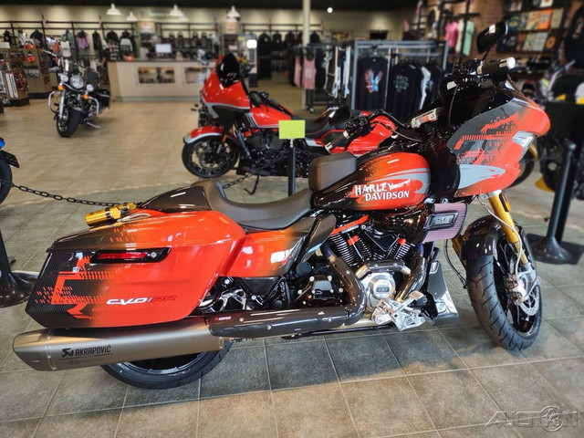 CVO® Road Glide® RR