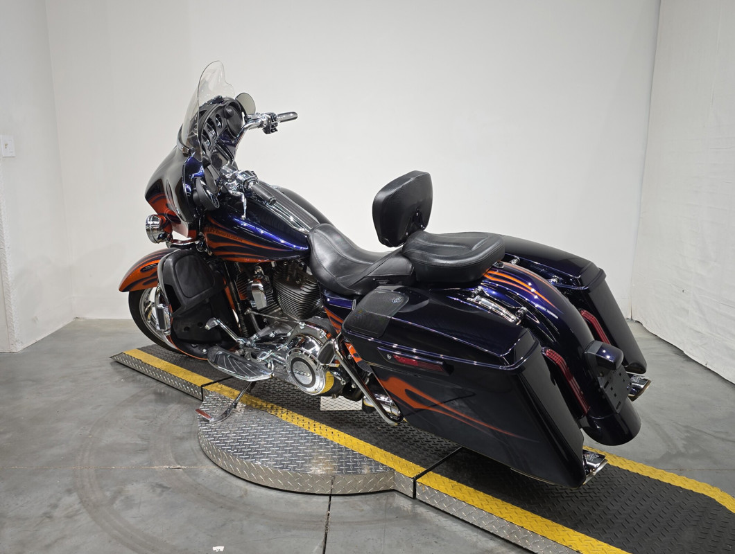 CVO® Street Glide®