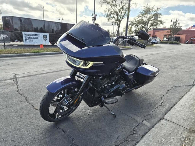 Road Glide®