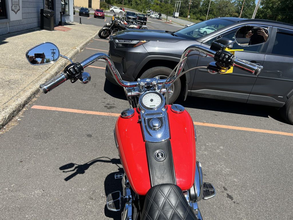 Dyna® Super Glide® Custom