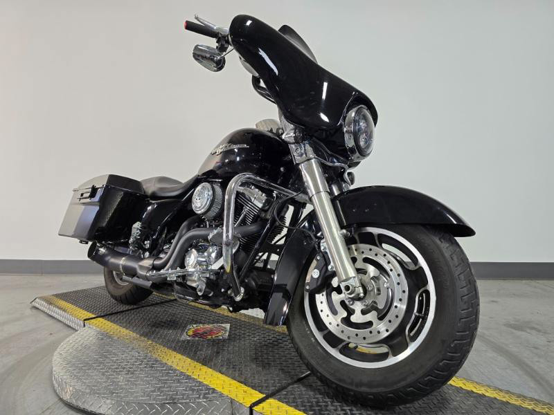 Street Glide®