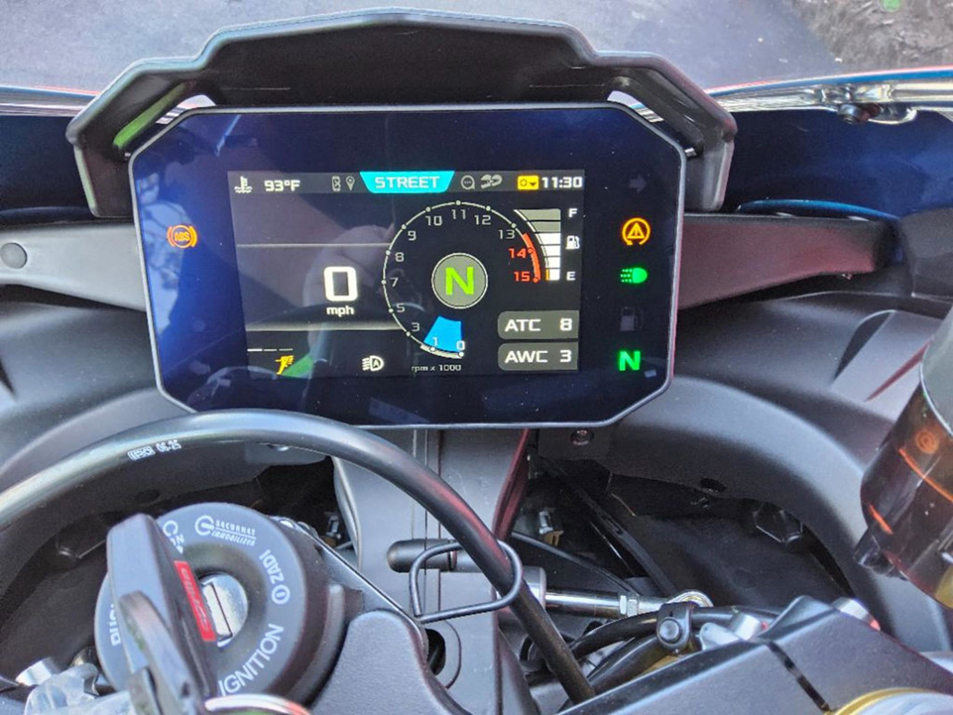 RSV4 1100