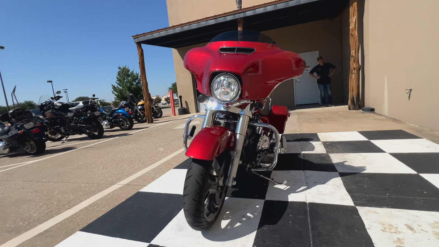 Street Glide®