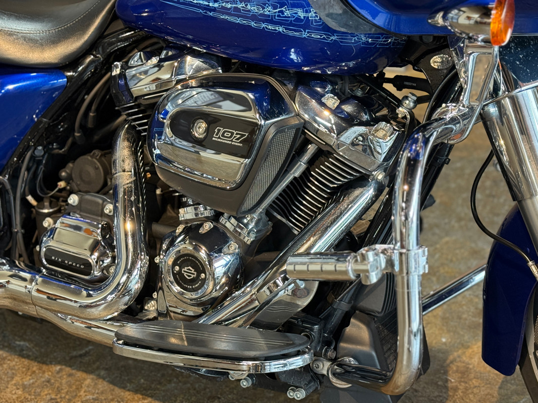 Road Glide®