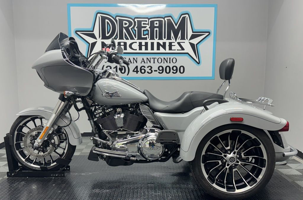Road Glide® 3