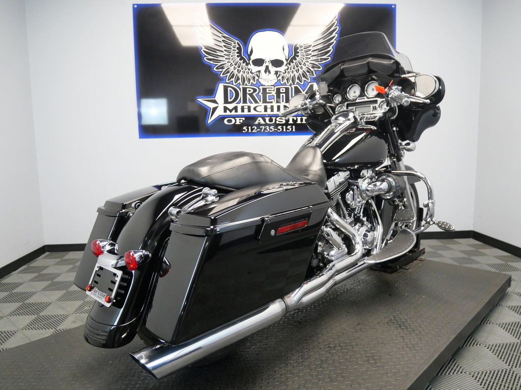 Street Glide®