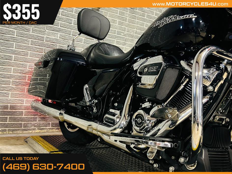 Street Glide®