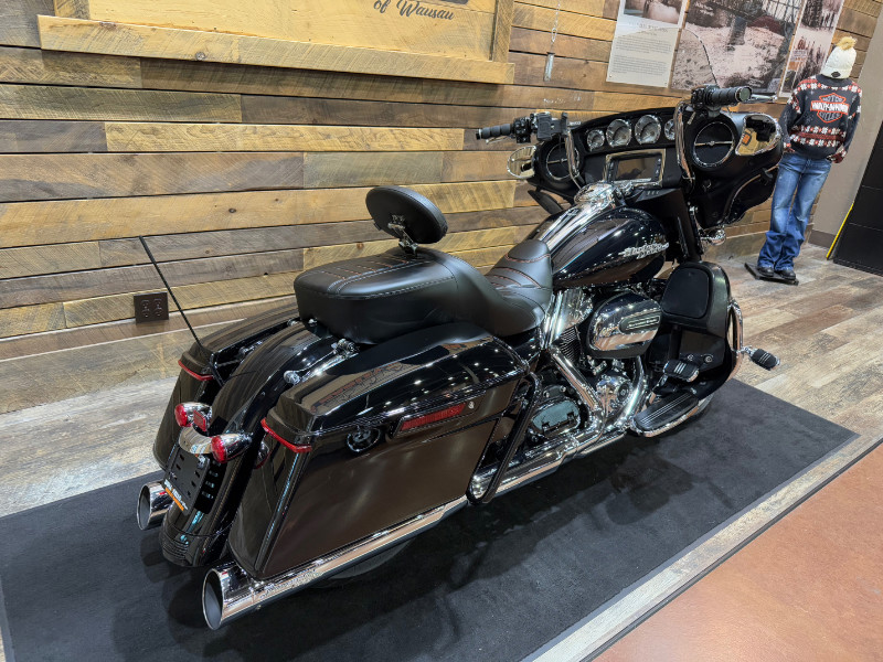 Street Glide®