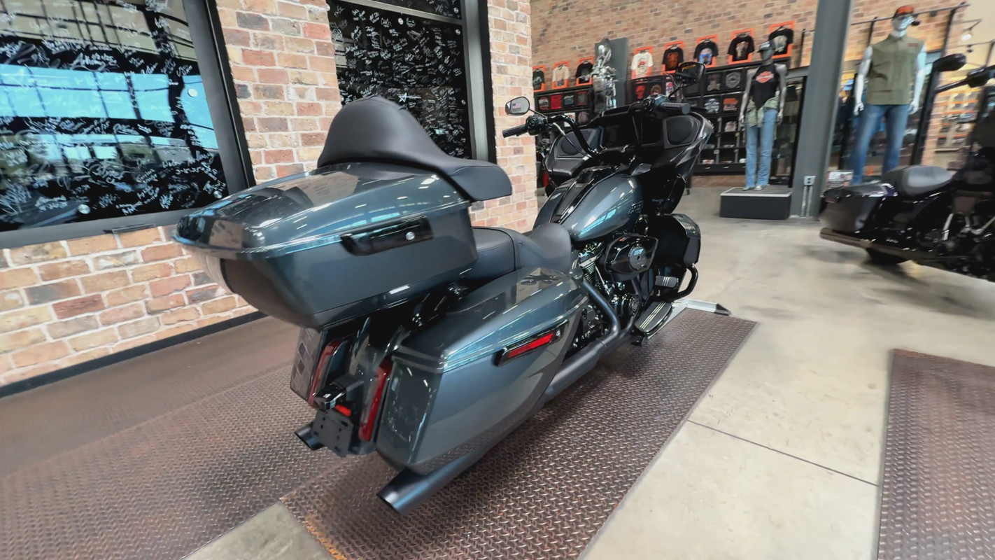 Road Glide®
