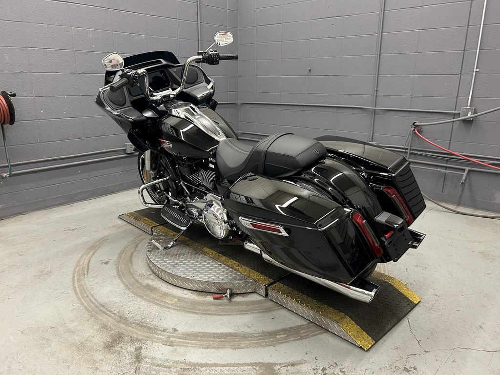 Road Glide®