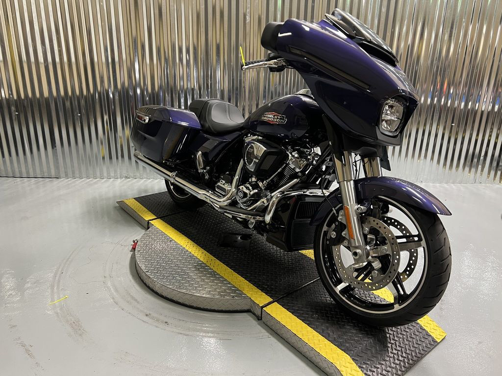 Street Glide®