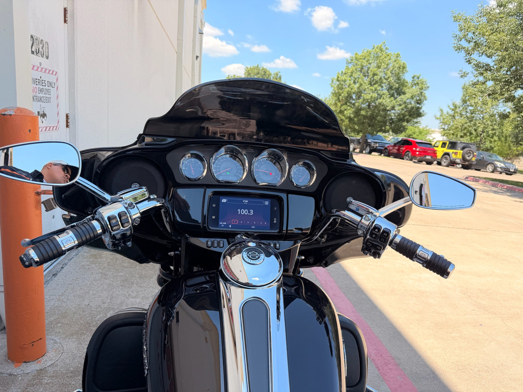 CVO Tri Glide® Ultra